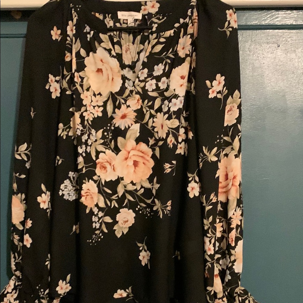 Black Floral Ruffled Long Sleeve Blouse